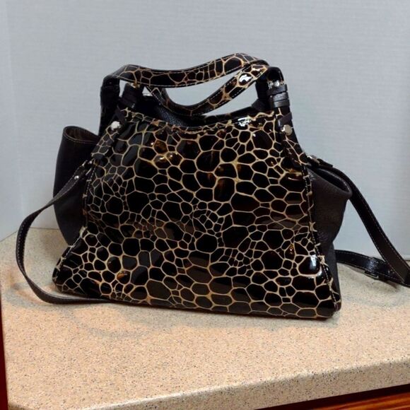 Embossed animal print NICOLI Italian tote Large.   Bin- P3 - Picture 1 of 14